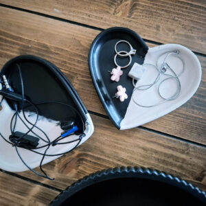 Καρδιά, black & white, Jesmonite