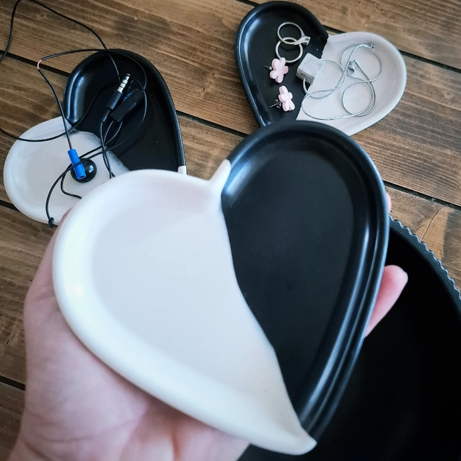 Καρδιά, black & white, Jesmonite - Image 2